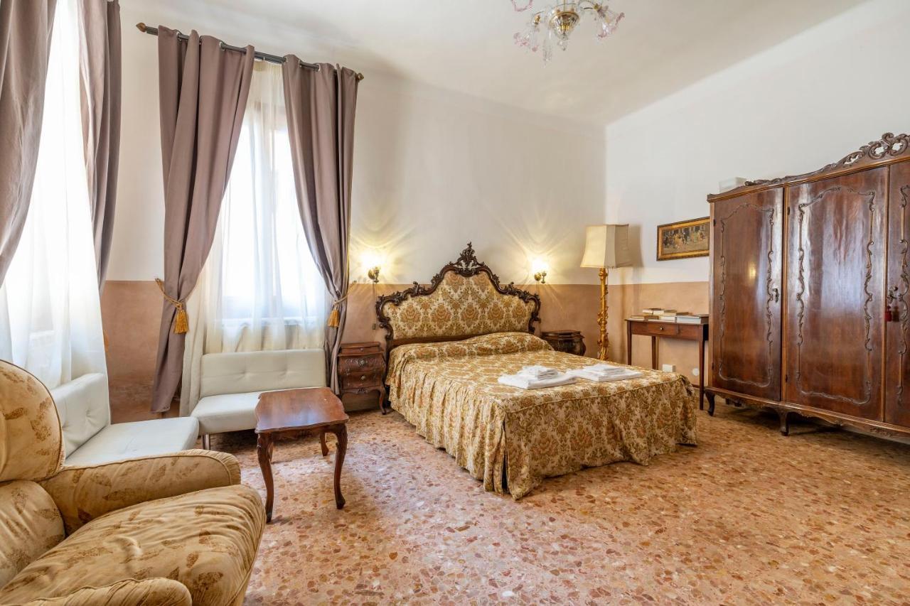 Queen House Venezia Exterior photo