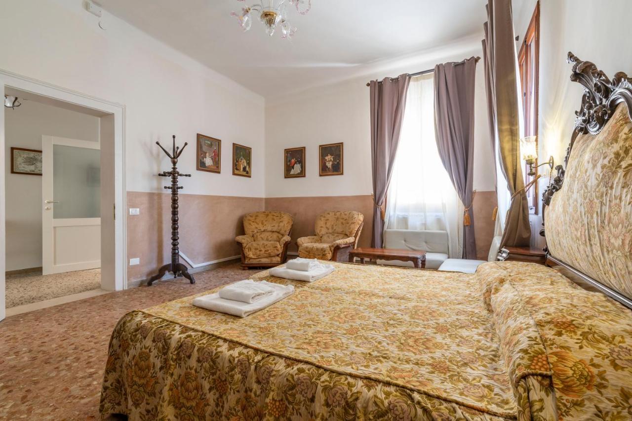 Queen House Venezia Exterior photo
